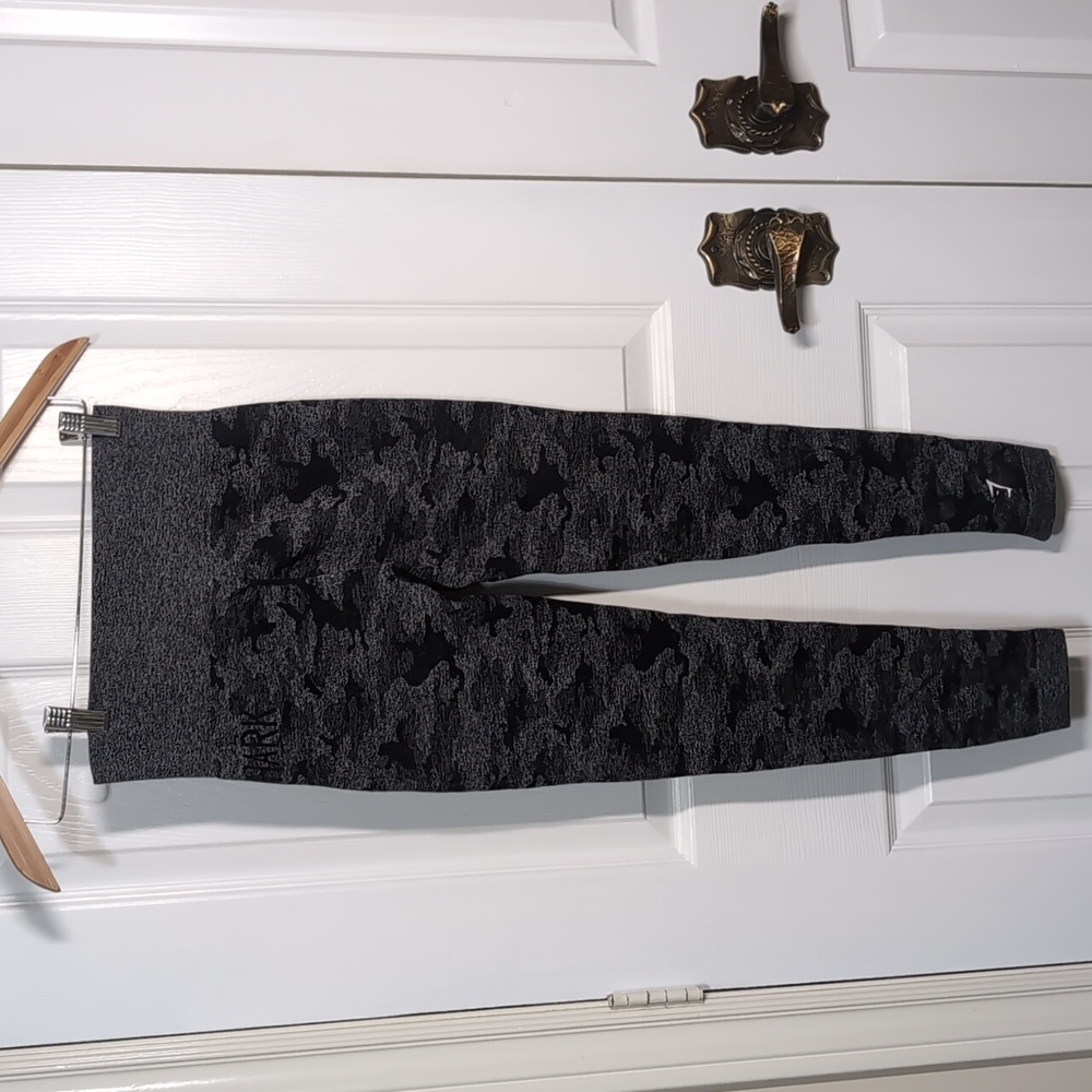 Gymshark Black Grey Camo Seamless Scrunch Legging
